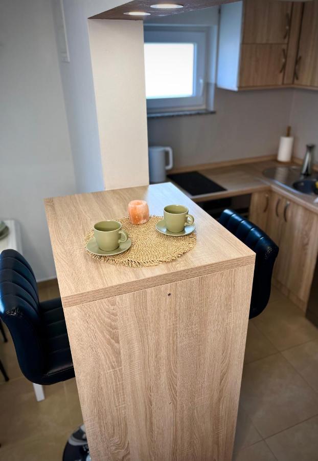 App Sunny Umag Appartement Buitenkant foto